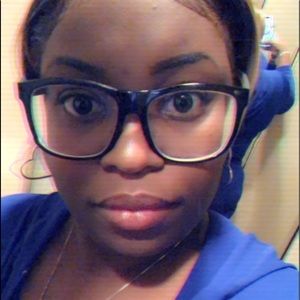 Meet your Posher, Adrienne